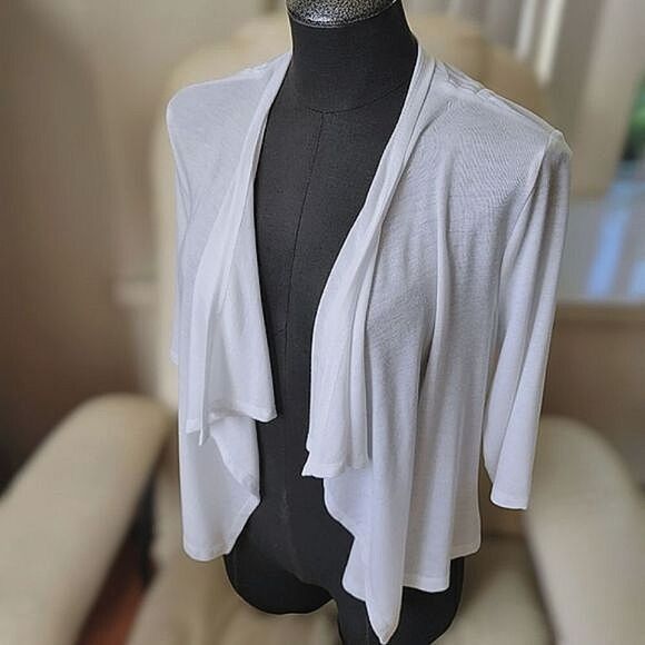Cupio white lightweight shawl cardigan Size M - Picture 1 of 13